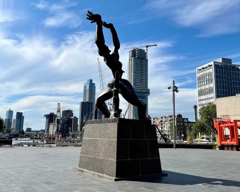 11156 statue the destroyed city by ossip zadkine 1 768x614
