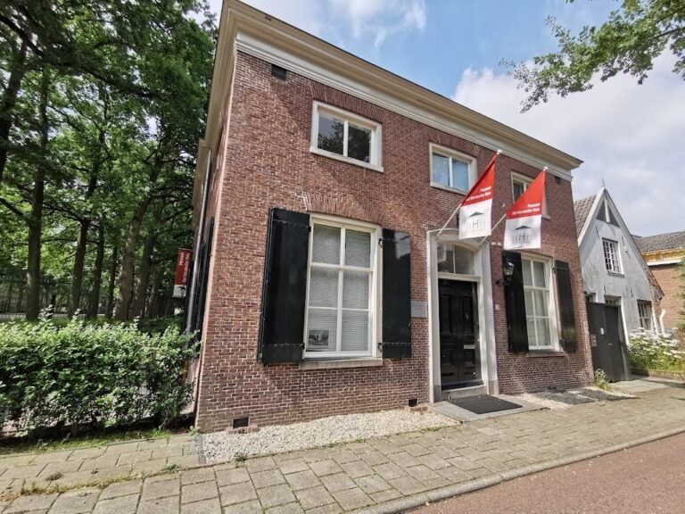 11593 stichting 8220museum het hernhutter huis8221 hernhutter sterrenwinkel 8211 adventssterren 1 768x576